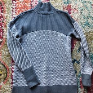 Lululemon sweater